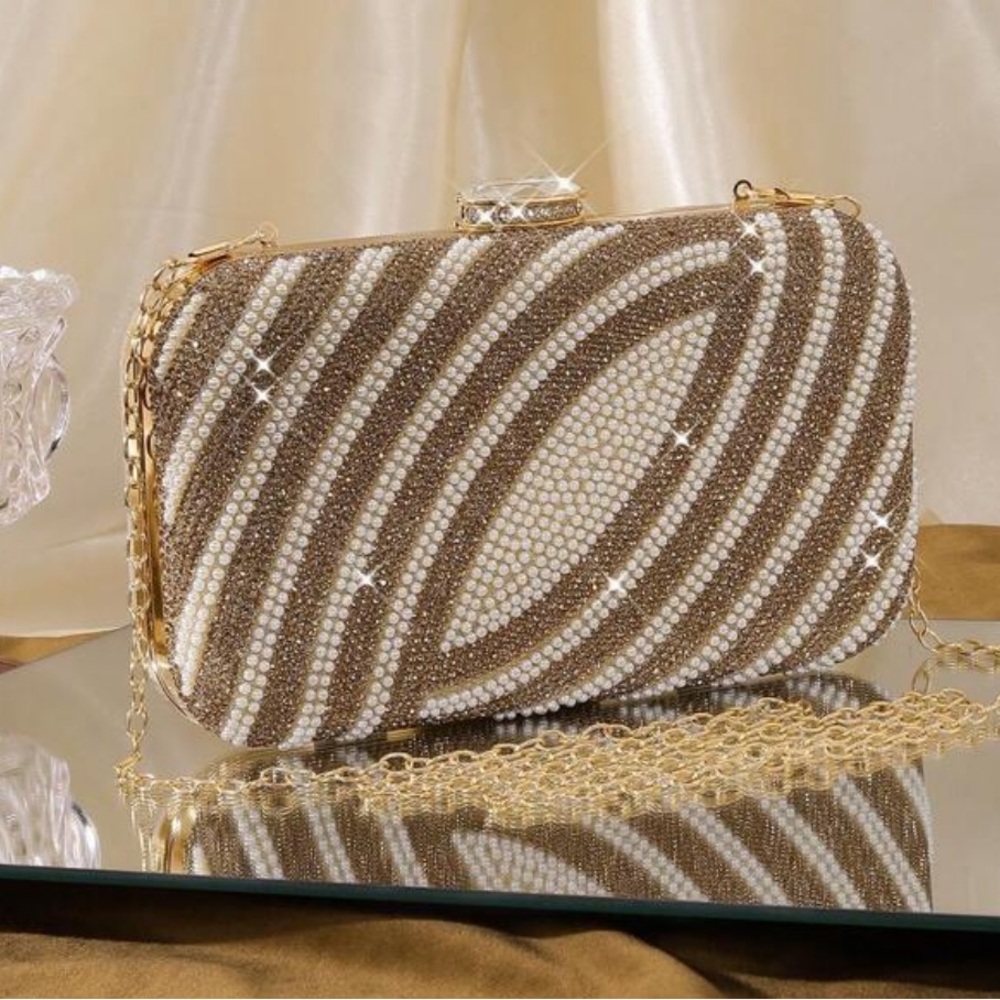 Elegant Pearl Embellished Clutch